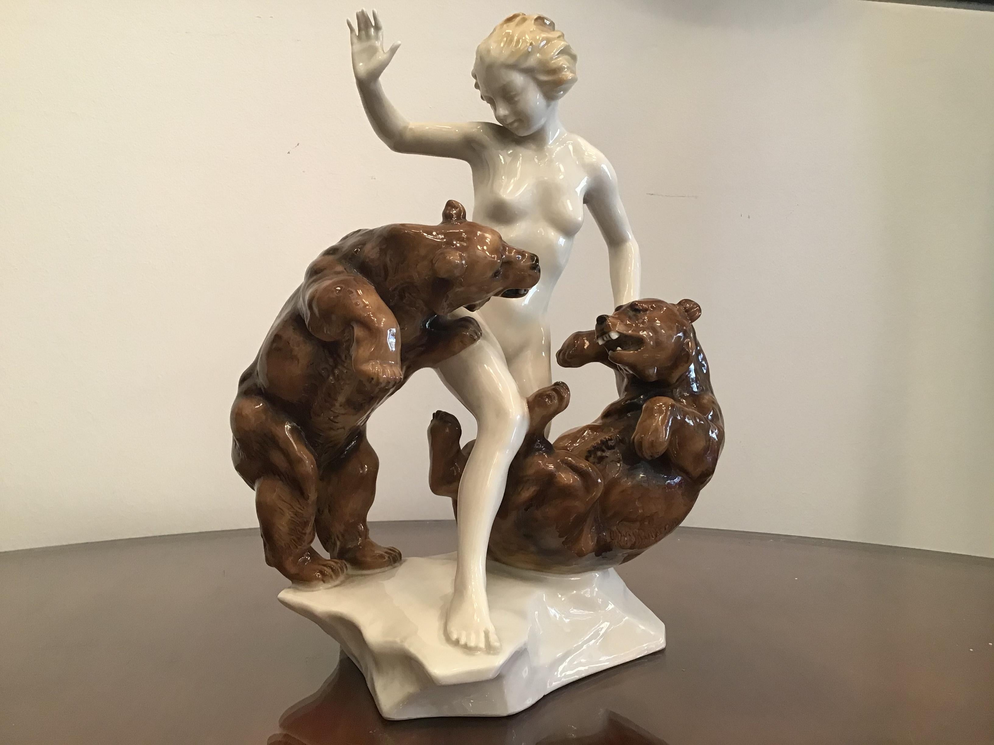 K.Tutter “Woman with Bears” Porcelain, 1940, Germany  For Sale 6