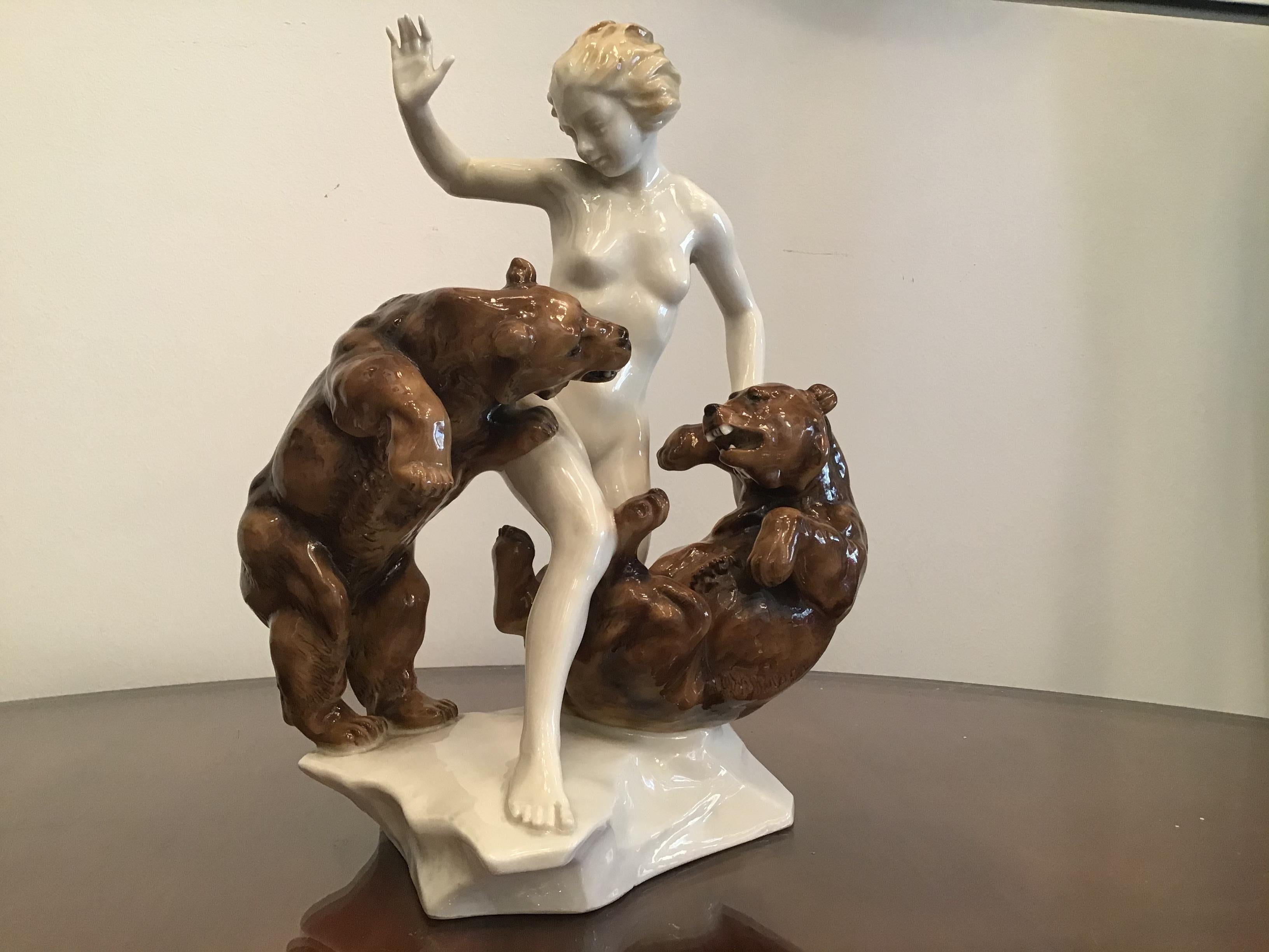 K.Tutter “Woman with Bears” Porcelain, 1940, Germany  For Sale 7