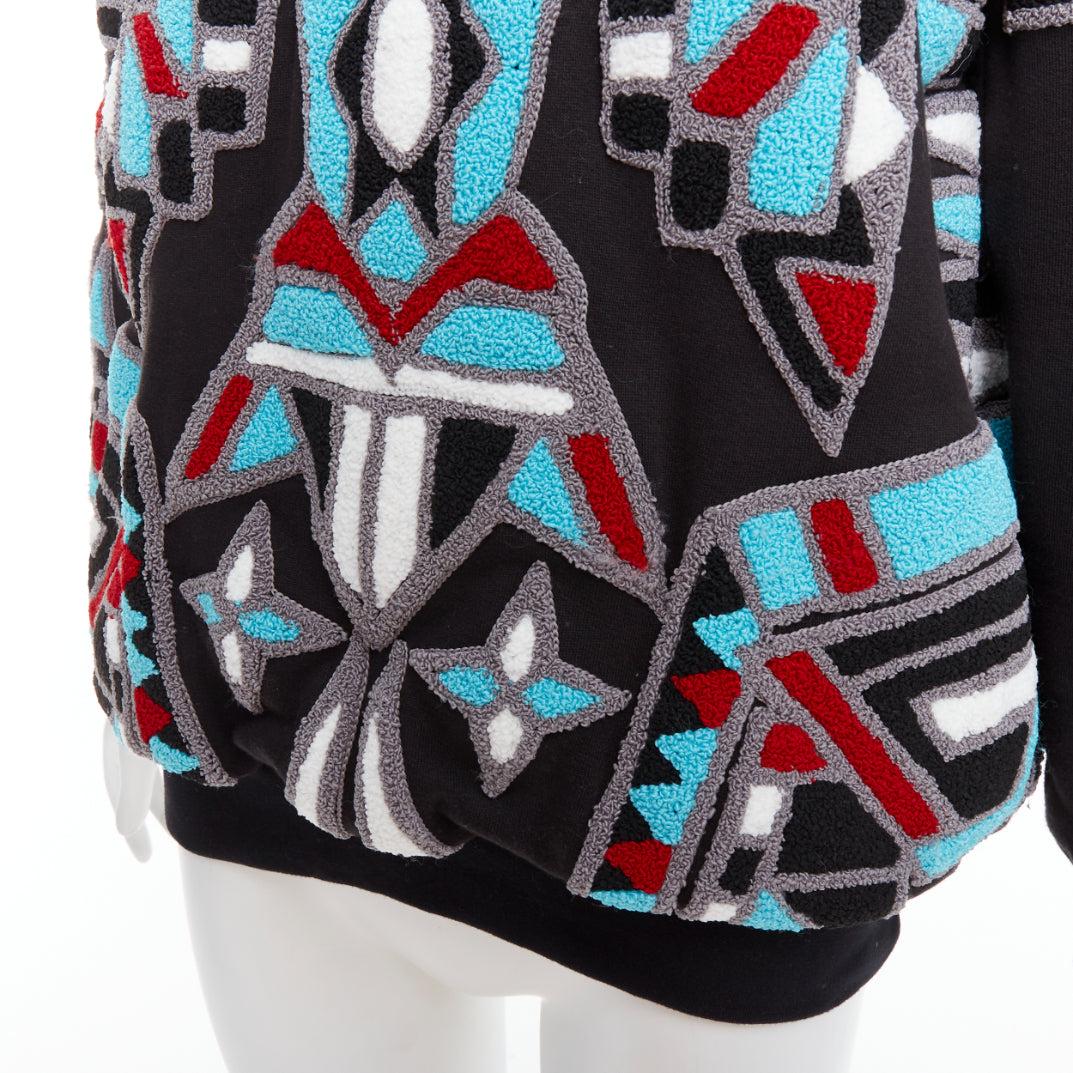 KTZ Pull à motif géométrique touffeté d'aigle métallique en vente 2