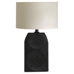 Lámpara de mesa Lovoa Trichilioides Tree African Walnut Kuadra de Hodan Design