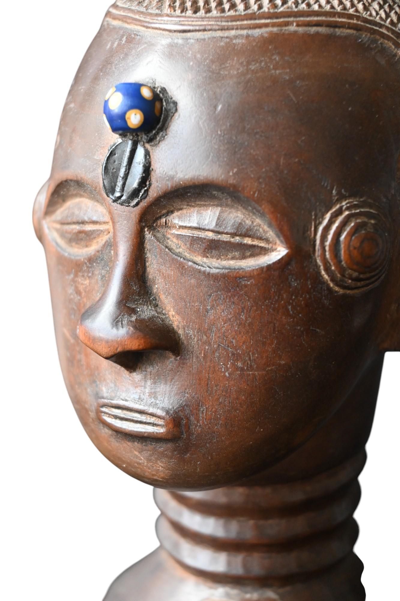 Wood Kuba Anthropomorphic Palm Wine Cup, 19th century -  provenance Didier Claes For Sale