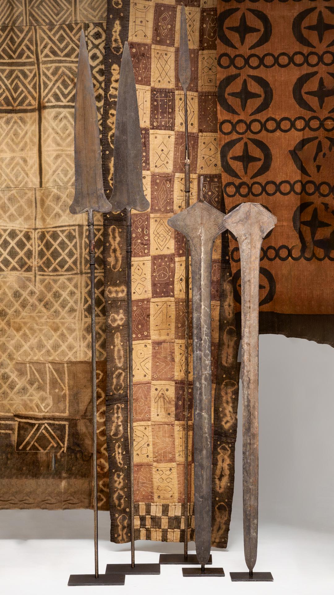 Kuba Iron Currency Spear, c. 1900 In Good Condition For Sale In Chicago, IL