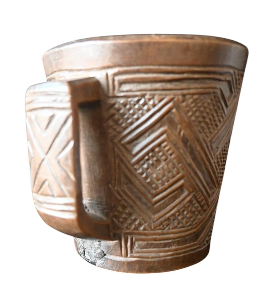 Kuba Palm Weinbecher - DR Kongo, Anfang bis Mitte des 20. (Stammeskunst) im Angebot