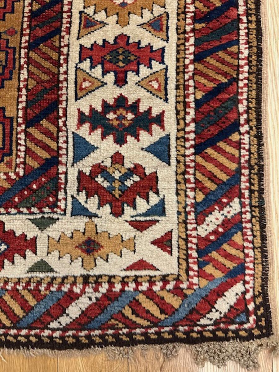 Caucasico Kuba rug in vendita
