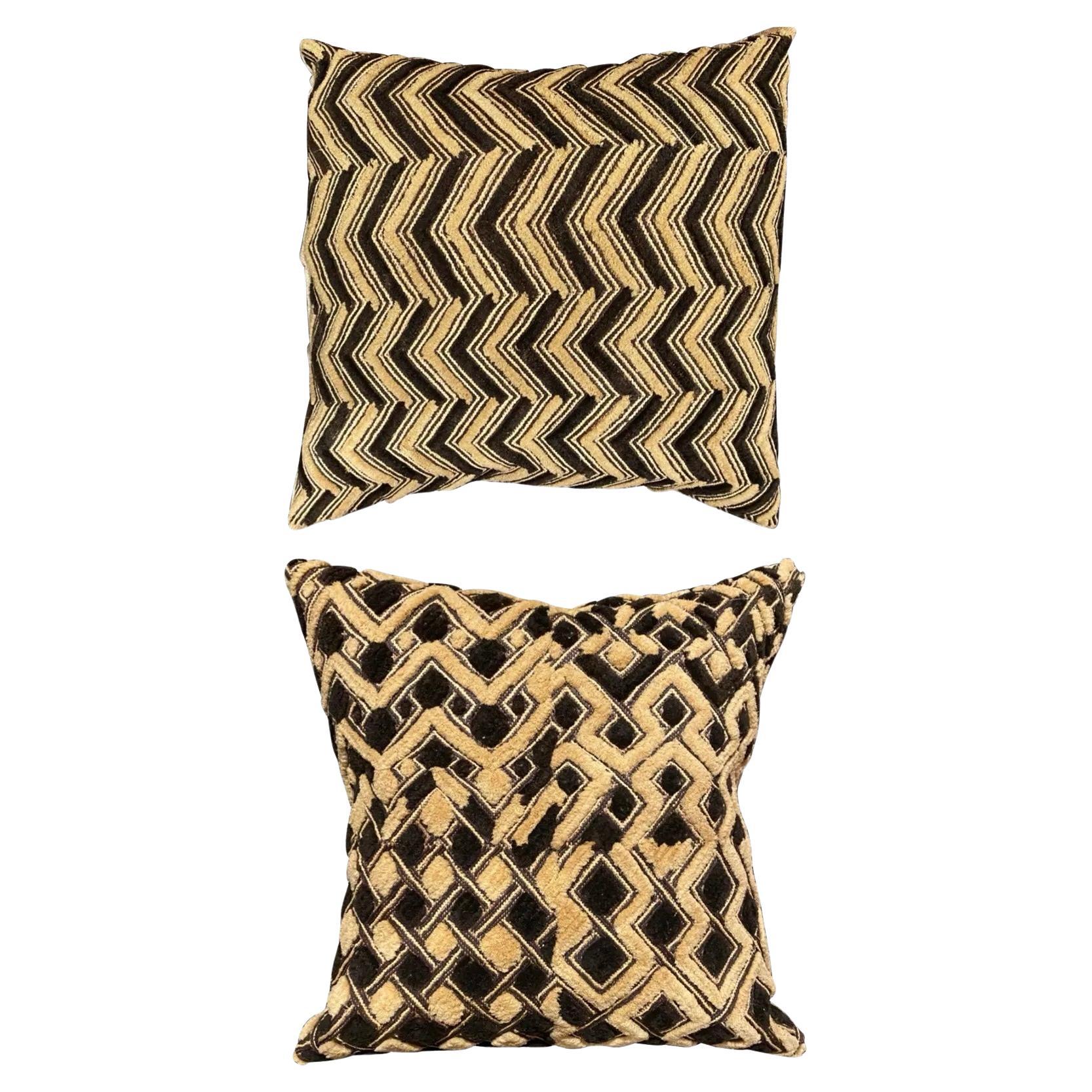 Kuba Shoowa Raffia Grass + Silk Pillows, A Pair (Congo) For Sale