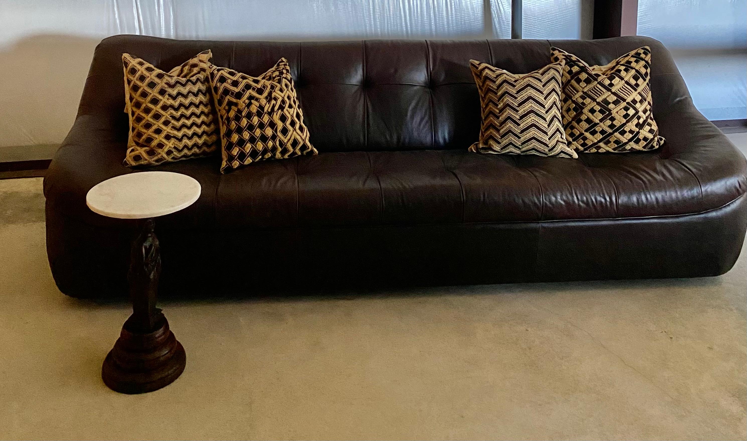 Kuba Shoowa Raffia Grass + Silk Pillows, Set of 4 (Congo) In Good Condition For Sale In Round Top, TX