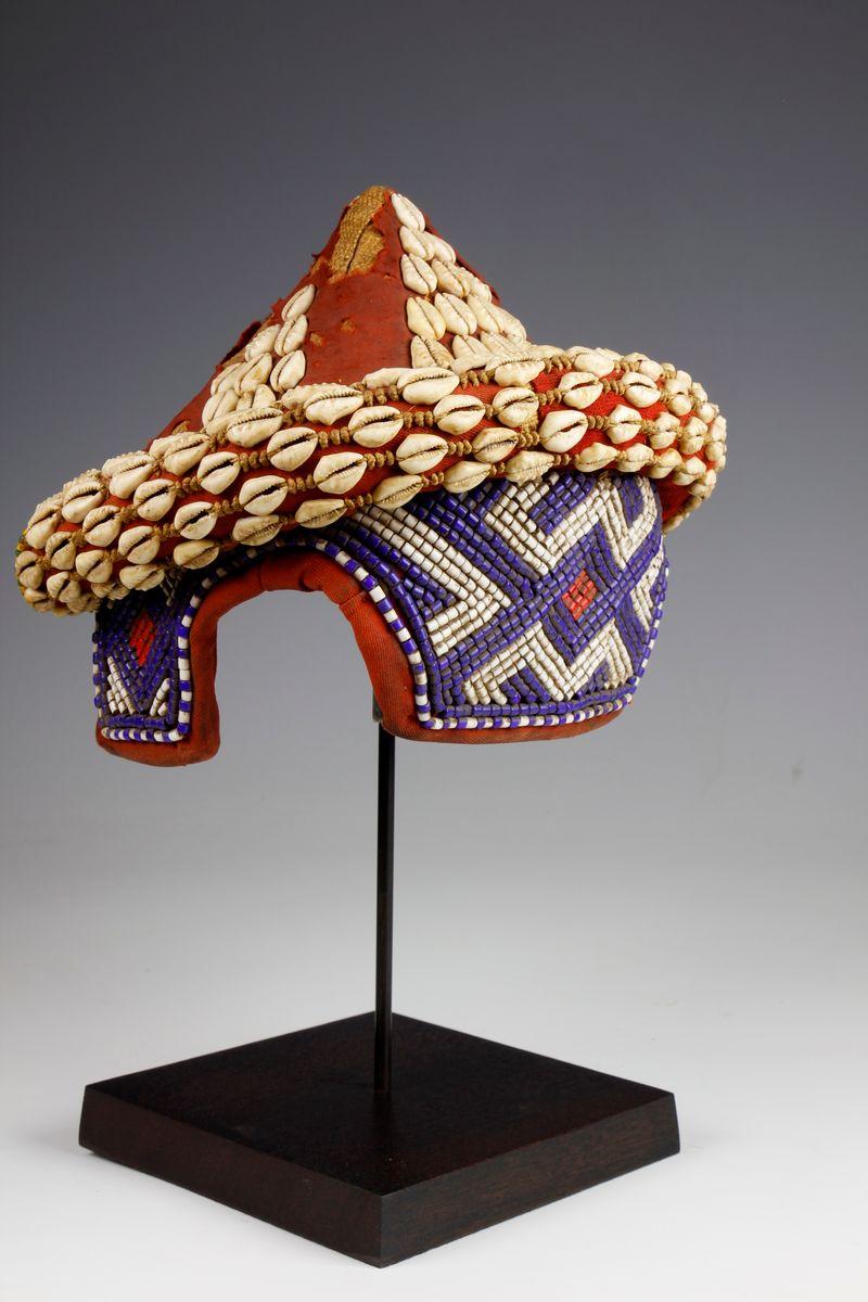 Kuba Woman's Prestige Hat (Mpaan) In Good Condition For Sale In London, GB