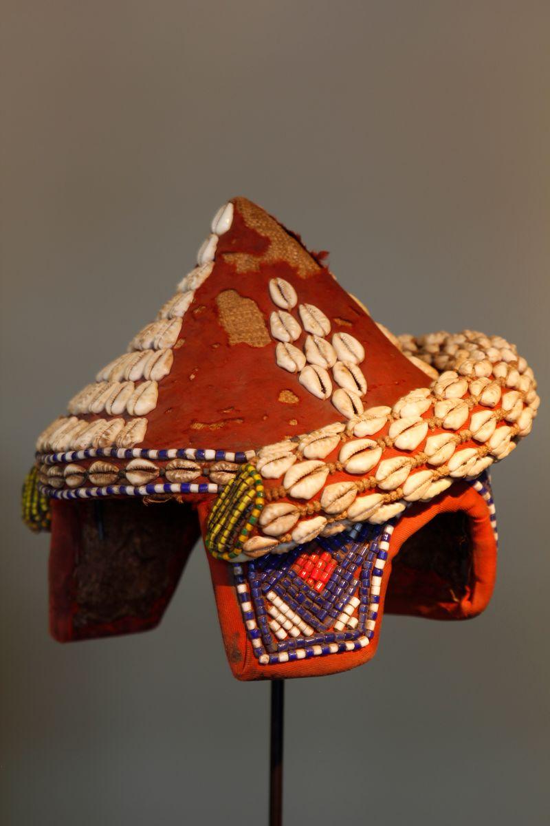 Coquillage Chapeau Kuba Prestige pour femme (Mpaan) en vente