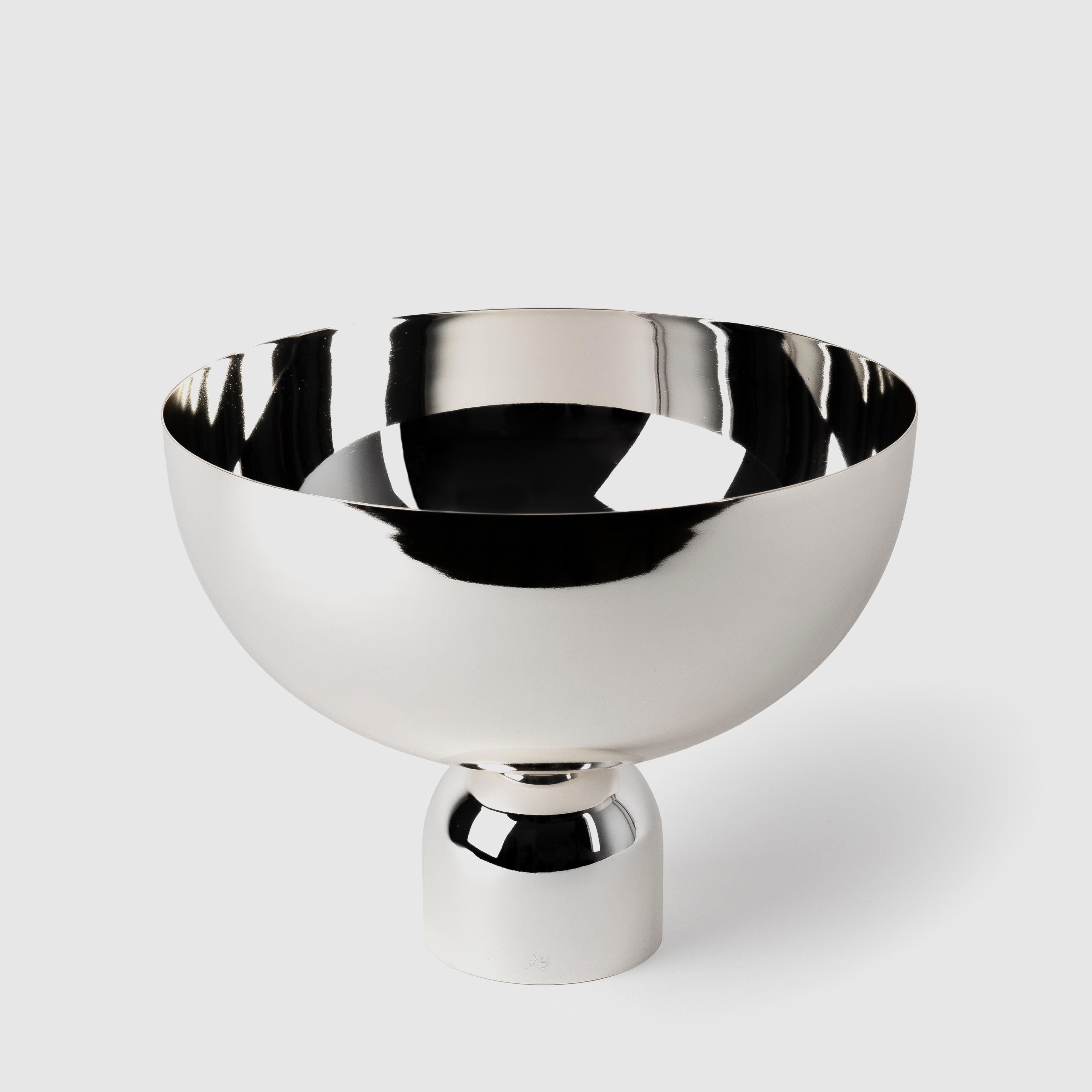 Kubbe Bowl, Varnished Brass Silverware by AVLU In New Condition For Sale In Geneve, CH