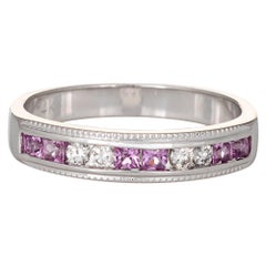 Kuber Diamond Pink Sapphire Band Estate Bague en or blanc 14 carats Channel Set