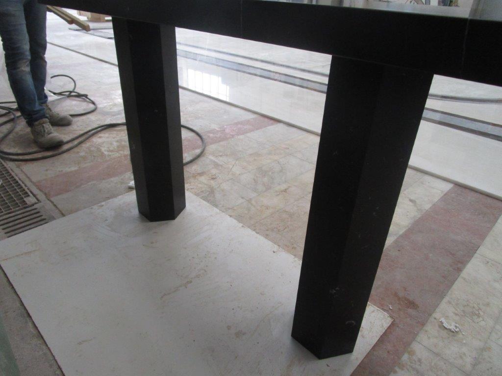 Modern Kubo Rectangular Table in Honed Nero Marquina Marble For Sale