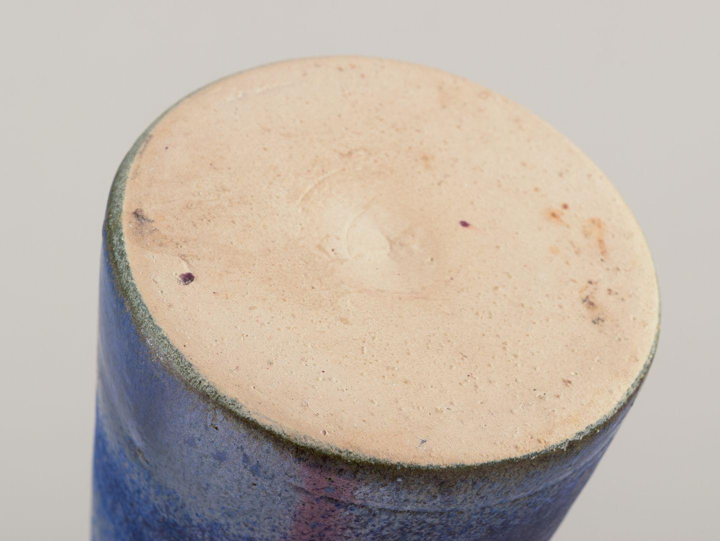 Fine XX secolo Kuch Keramik, Germania. Vaso in ceramica dalla forma slanciata, anni '80 in vendita
