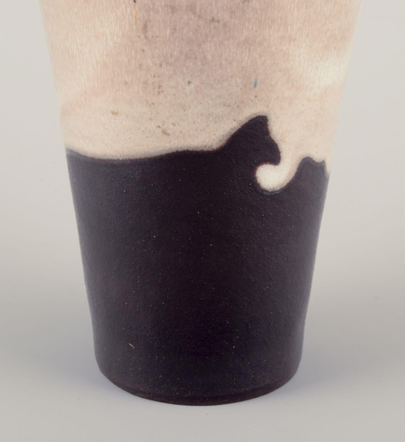 Kuch Keramik, Germania. Grande vaso in ceramica con smalto fluttuante, anni '80 In condizioni ottime in vendita a København, Copenhagen