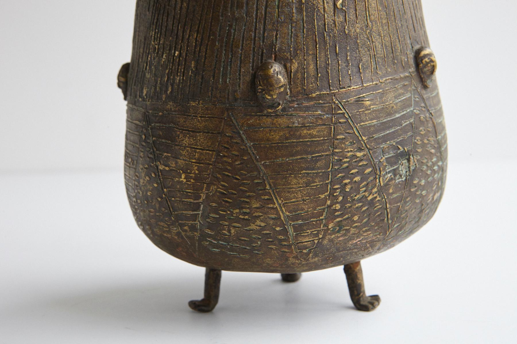 Cast Kuduo - Bronze Gold Dust Vessel, Asante People, Ghana, 1940s For Sale