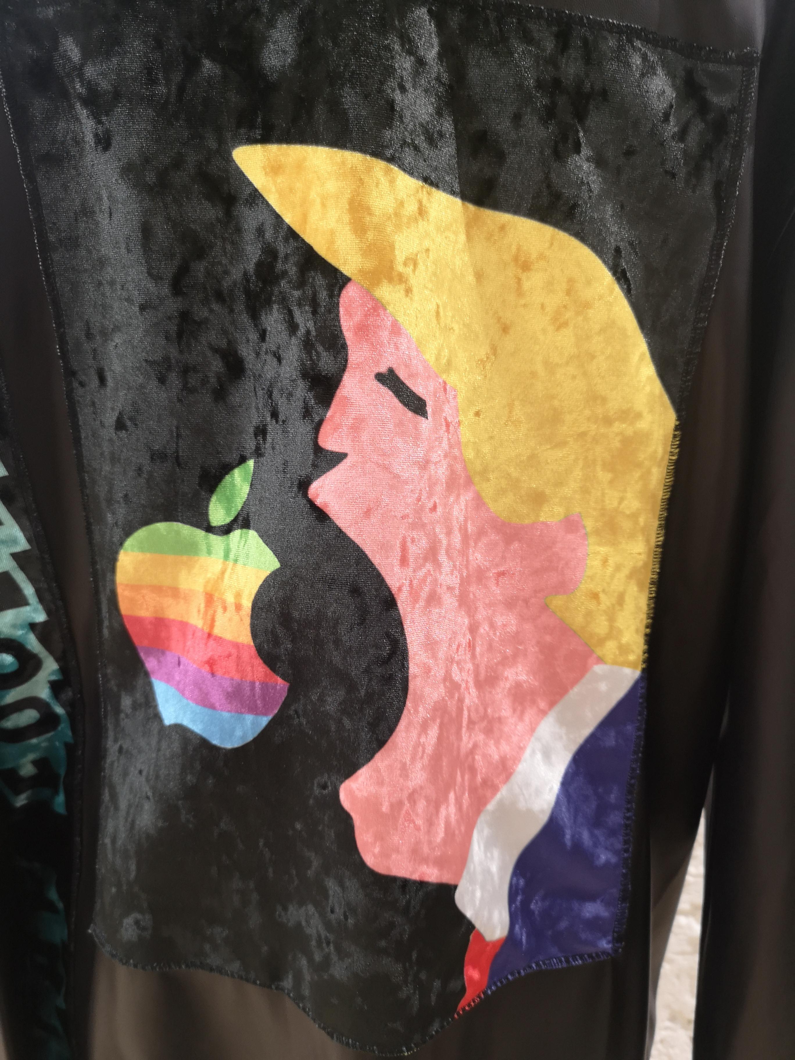 Kueen Eco leather Trump hoodie / sweater
Trump eating apple on the back
totally made in italy 
size M/L