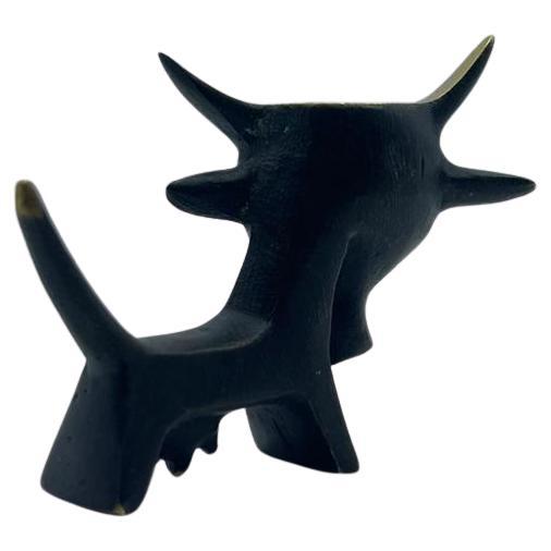 Metà XX secolo Kuhzahnstocherhalter von Walter Bosse, Herta Baller, Messing, 1950 ca. in vendita