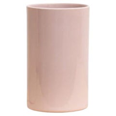 Kula, vaso in porcellana smaltata rosa scuro di Frau Caze