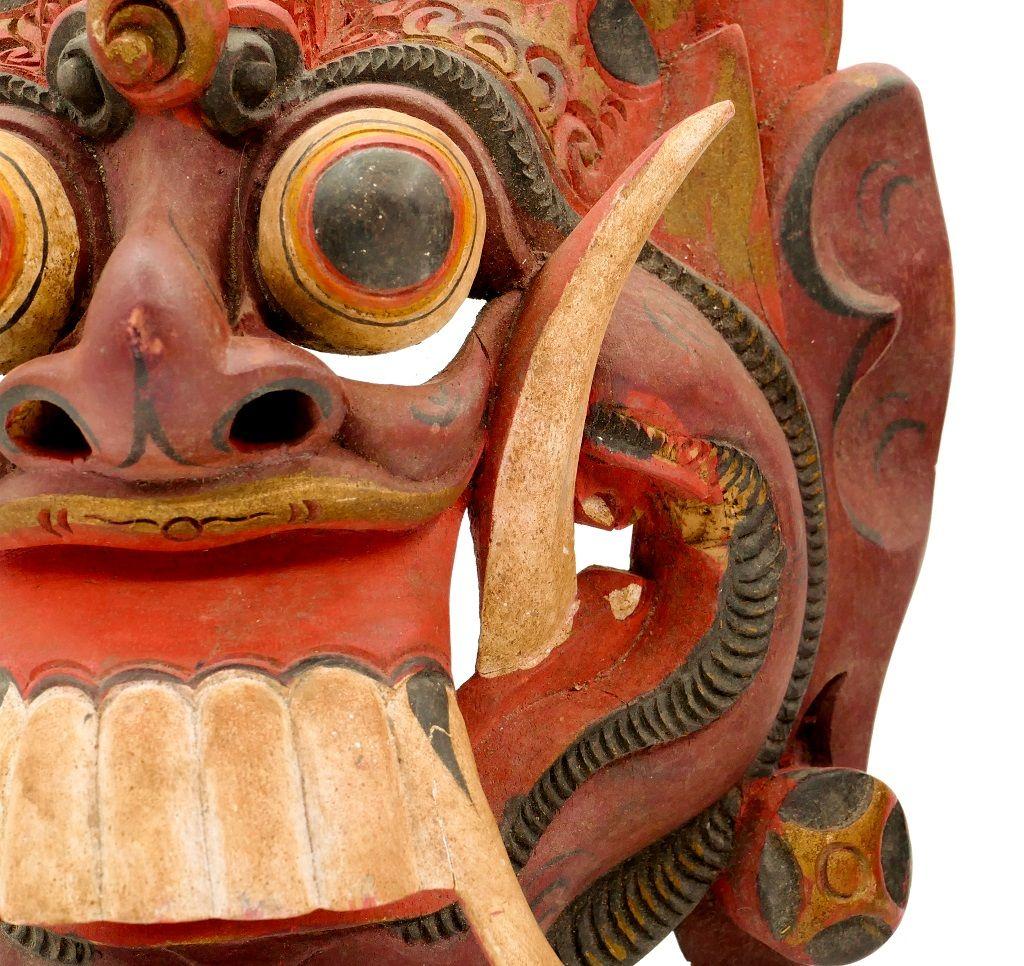 These Kumba Karna Masks are tribal decorative objects realized in the Indonesian island of Bali, during the second half of the 20th century.

Dimensions: cm 19 x 20.

Traditional Indonesian masks made in wood.

These masks represent animals