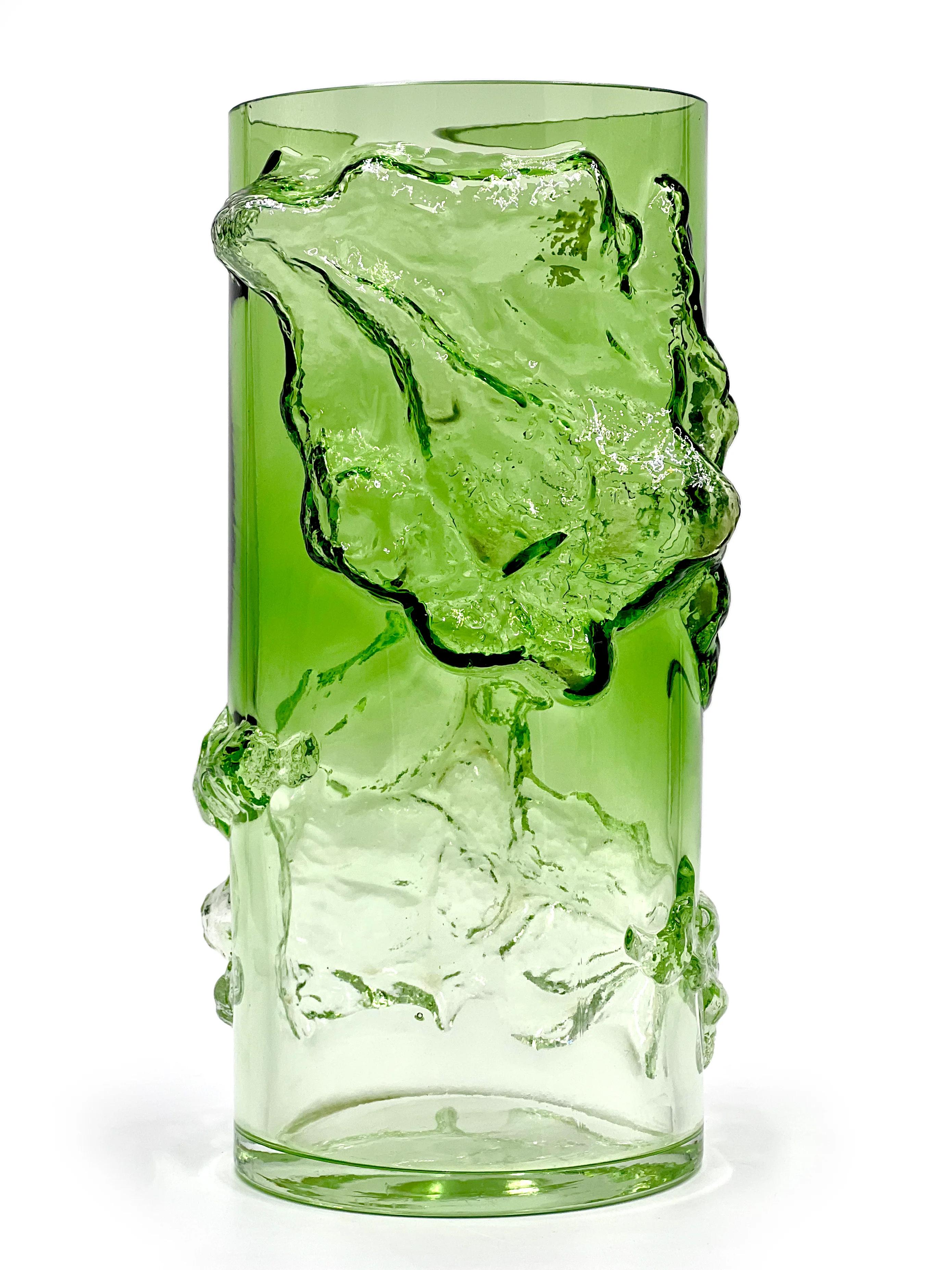 Mid-Century Modern Kumela Glass (Finland) 'Petäjä' 9.5