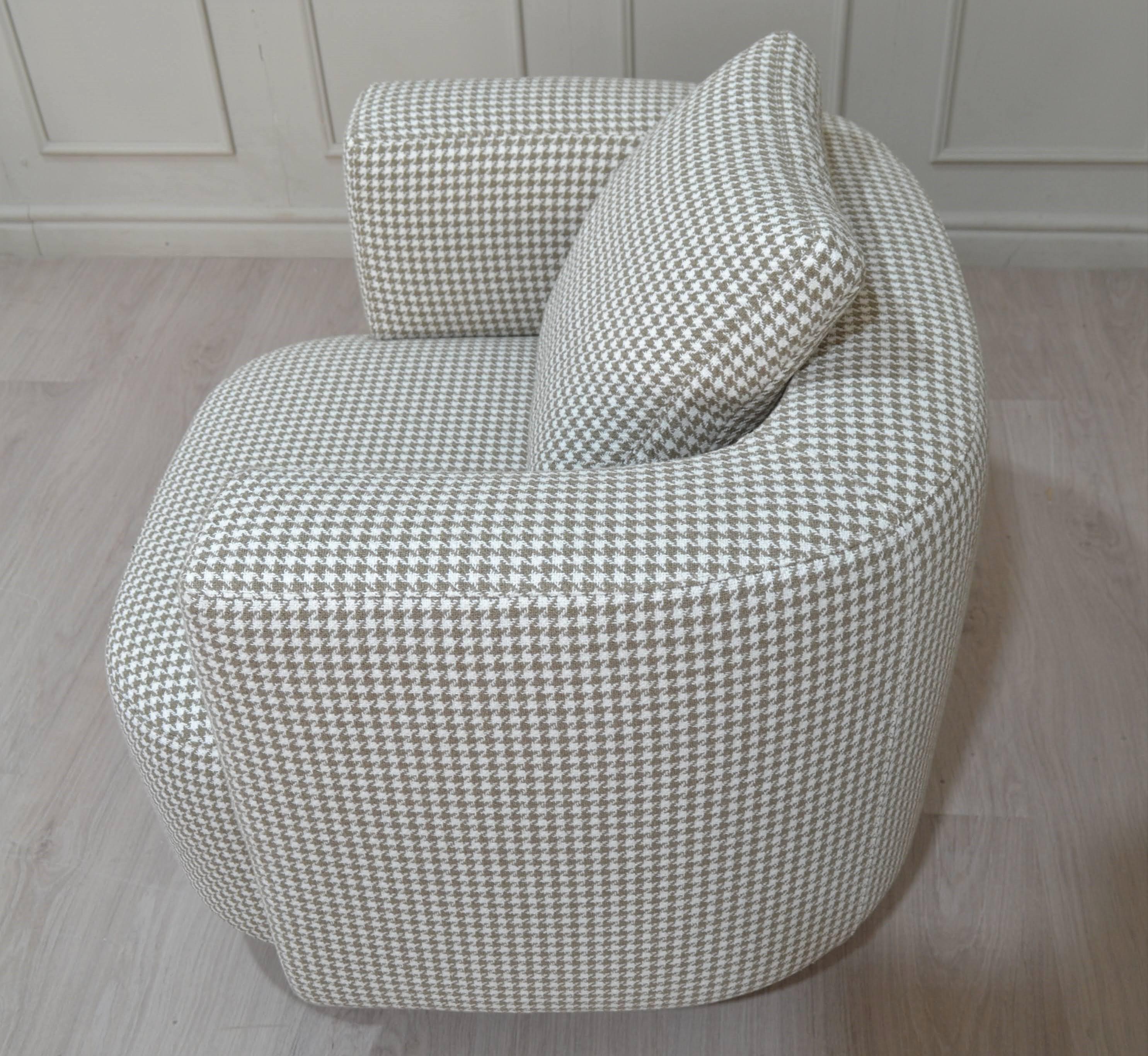 Italian Contemporary Lounge Upholstered Armchair in Gingham Pattern Fabric  For Sale 3