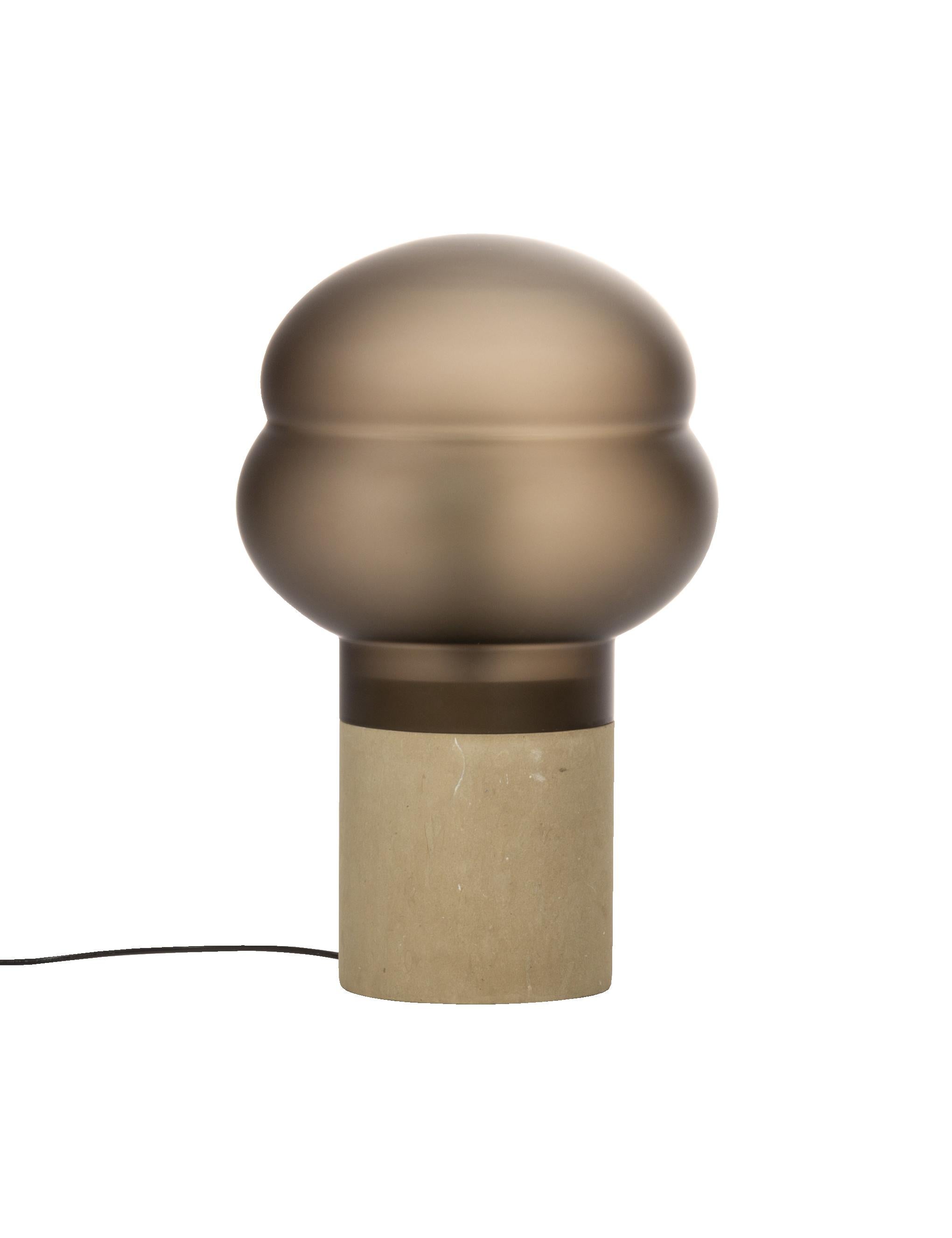 Stehlampe „Kumo“ aus rauchgrauem Acetato in Taupe von Pulpo (Postmoderne) im Angebot
