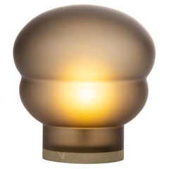 Lampada da terra Kumo Medium Smoky Grey Acetato Taupe di Pulpo