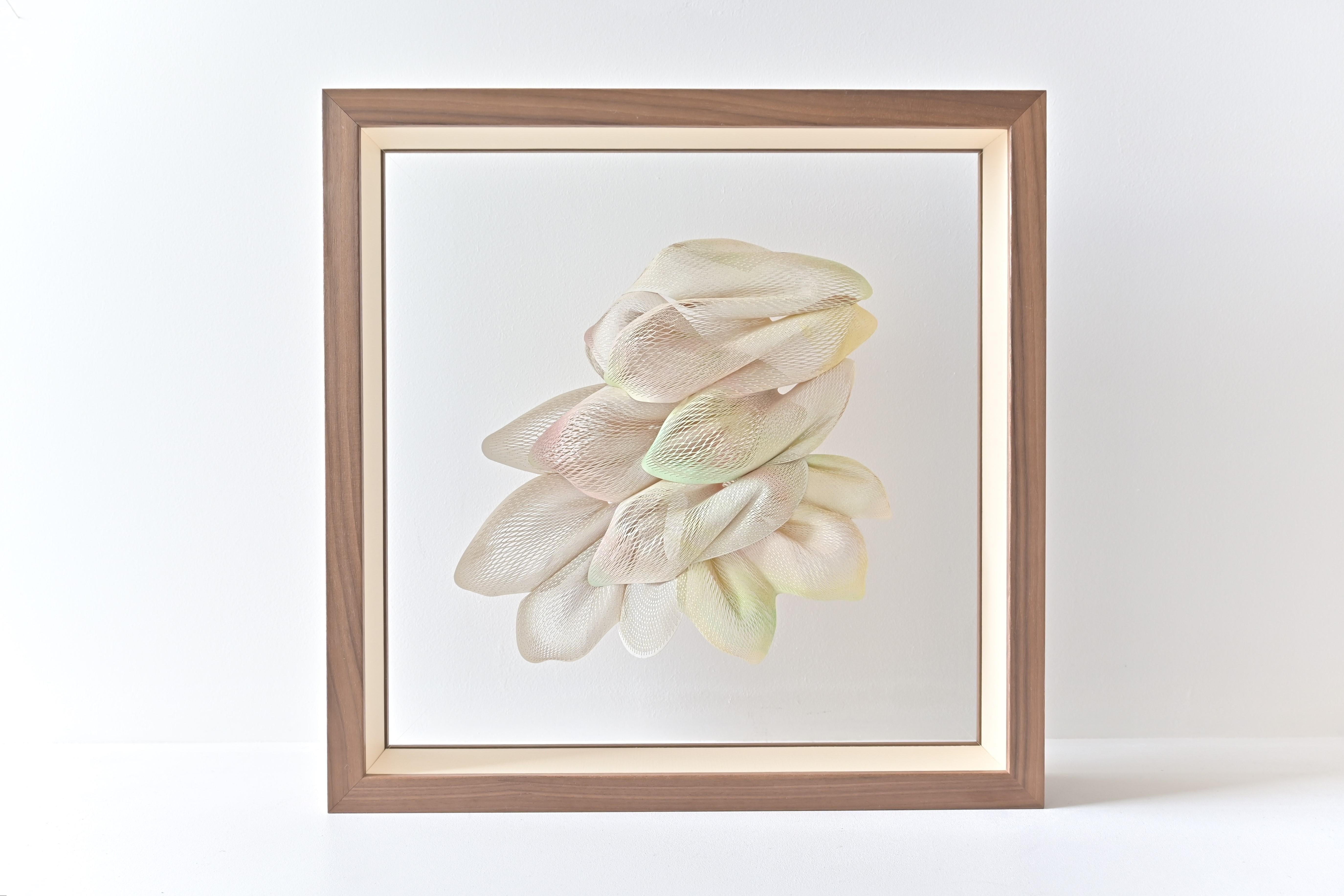 Kuniko Maeda Abstract Sculpture – Lily