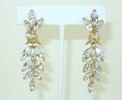 Orecchini con strass di Kunio Matsumoto per Trifari, anni '70