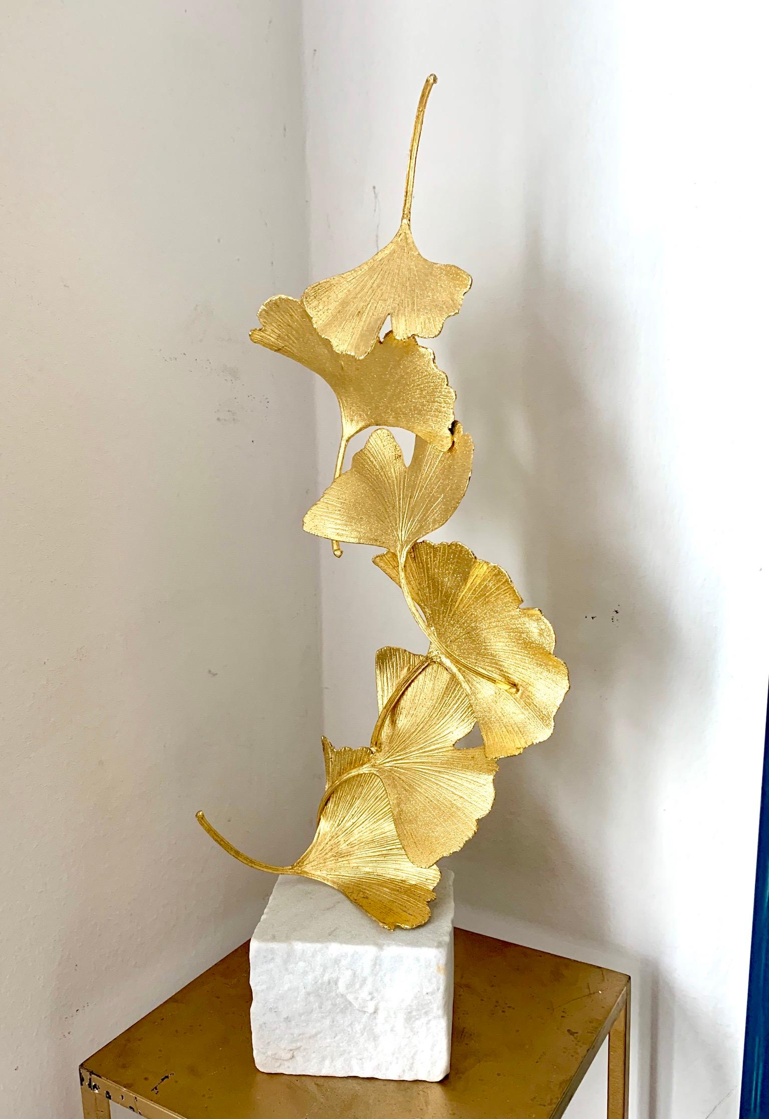 6 Golden Gingko Leaves Kuno Vollet- Cast Brass golden sculpture on white marble For Sale 1