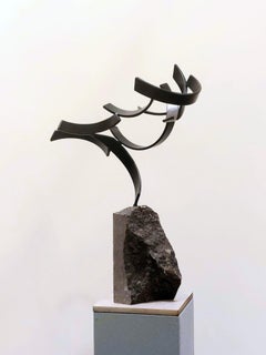 Sculpture contemporaine en acier Aiming Up de Kuno Vollet pour l'intérieur ou l'extérieur