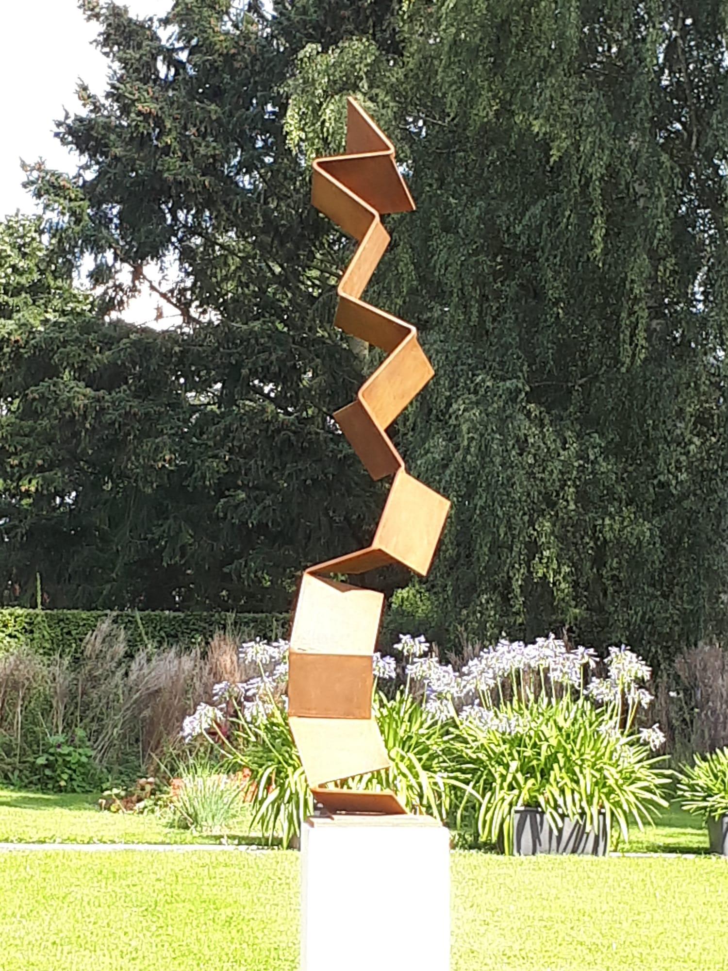 Aspiring Path by Kuno Vollet - Contemporary Rusted Steel sculpture for Outdoors  For Sale 1