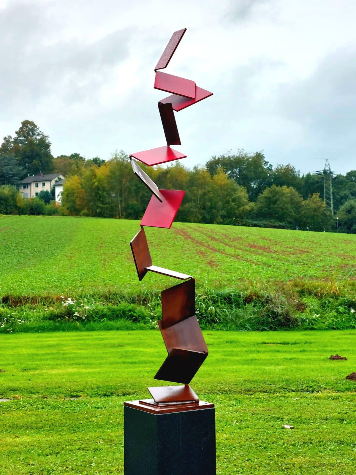 Aspiring Upwards by Kuno Vollet - Contemporary Red Steel sculpture for Outdoors For Sale 11
