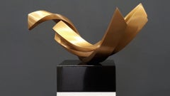 Balance by Kuno Vollet - Contemporary elegant Golden polished Bronze sculpture