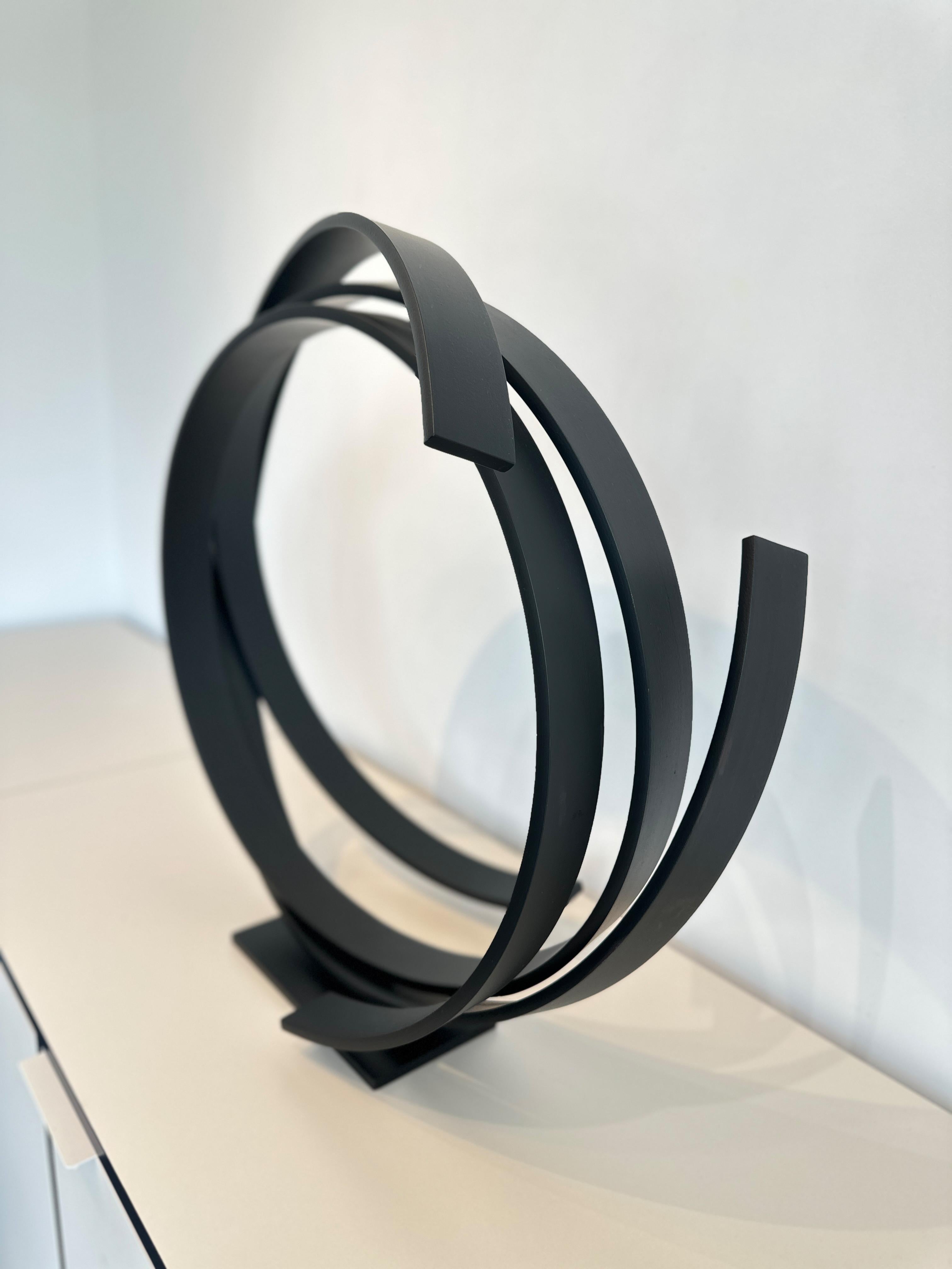 Órbita negra de Kuno Vollet - Escultura orbital redonda contemporánea de gran tamaño en venta 9