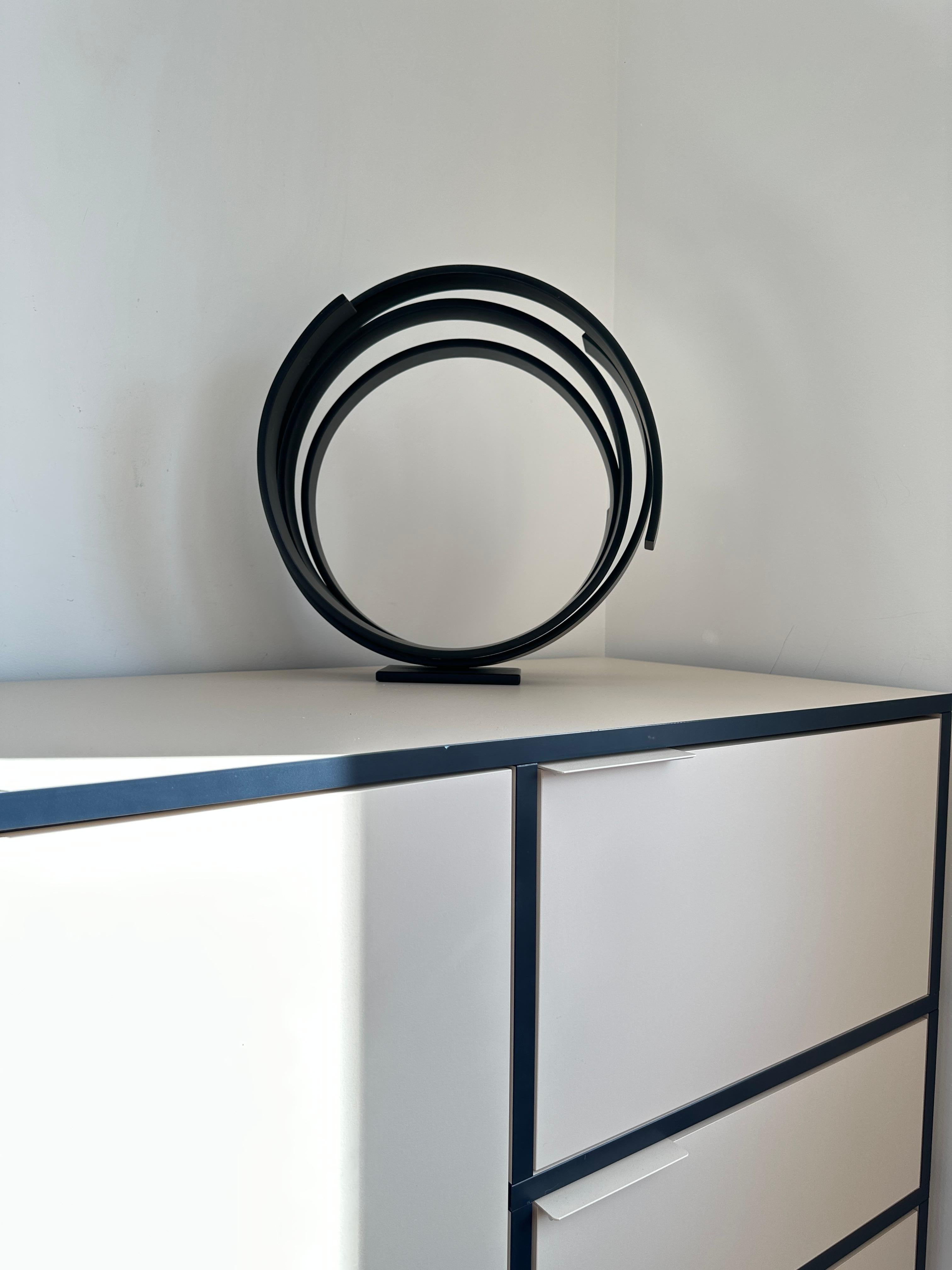 Órbita negra de Kuno Vollet - Escultura orbital redonda contemporánea de gran tamaño en venta 8