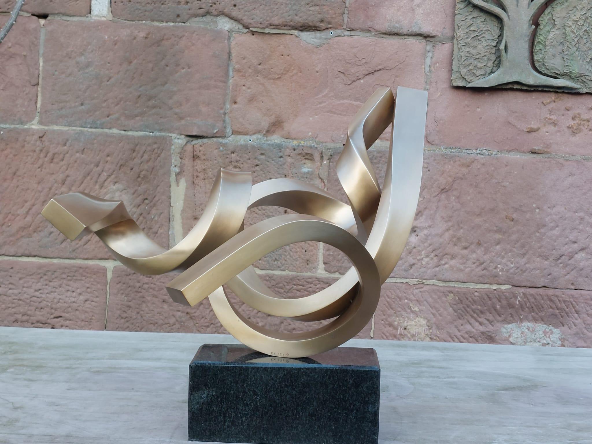 Dancing Elements by Kuno Vollet - Gold polished Bronze Sculpture Granite Base For Sale 6