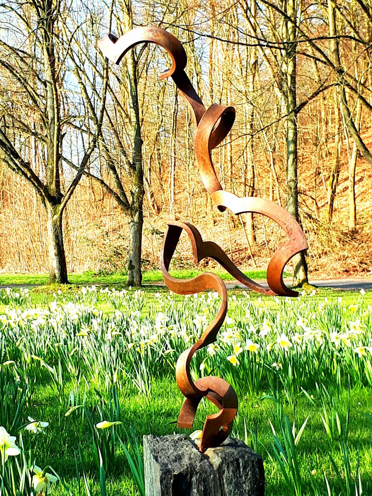 Dancing Spiral by Kuno Vollet - Contemporary Rusted Steel sculpture for Outdoors 2
