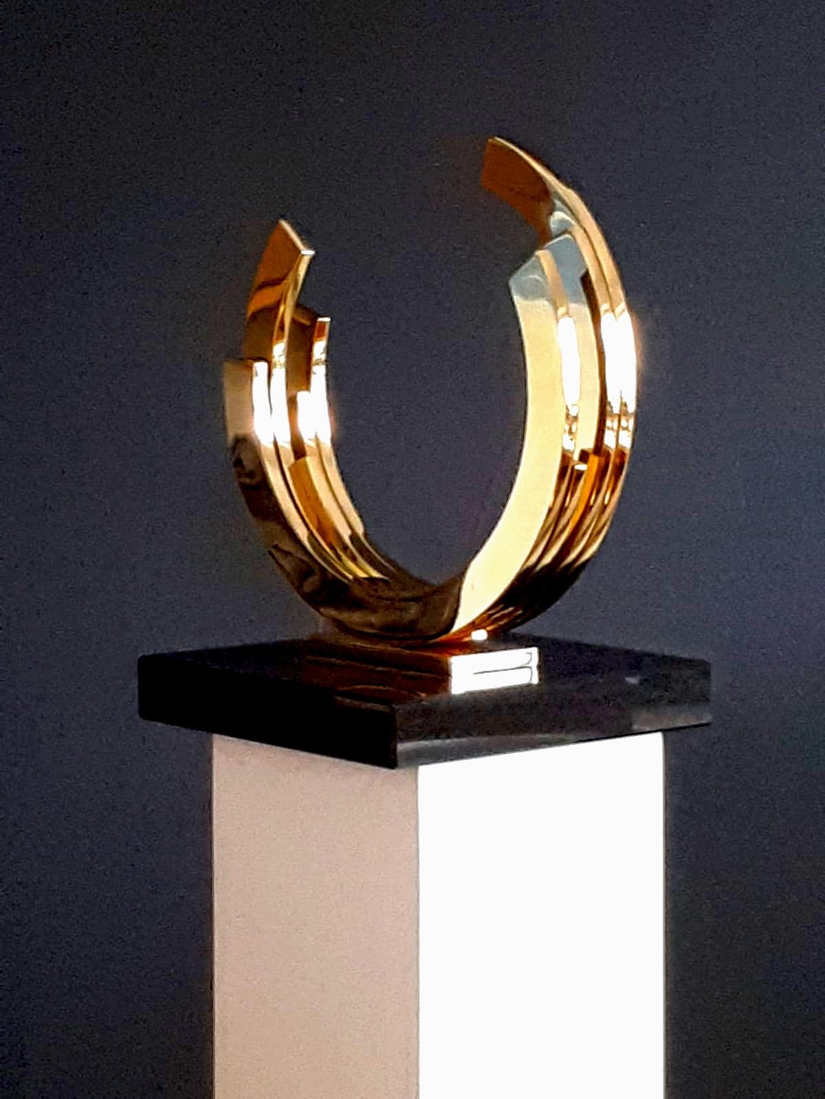 Golden Orbit by Kuno Vollet - Contemporary brass sculpture with marble base For Sale 11