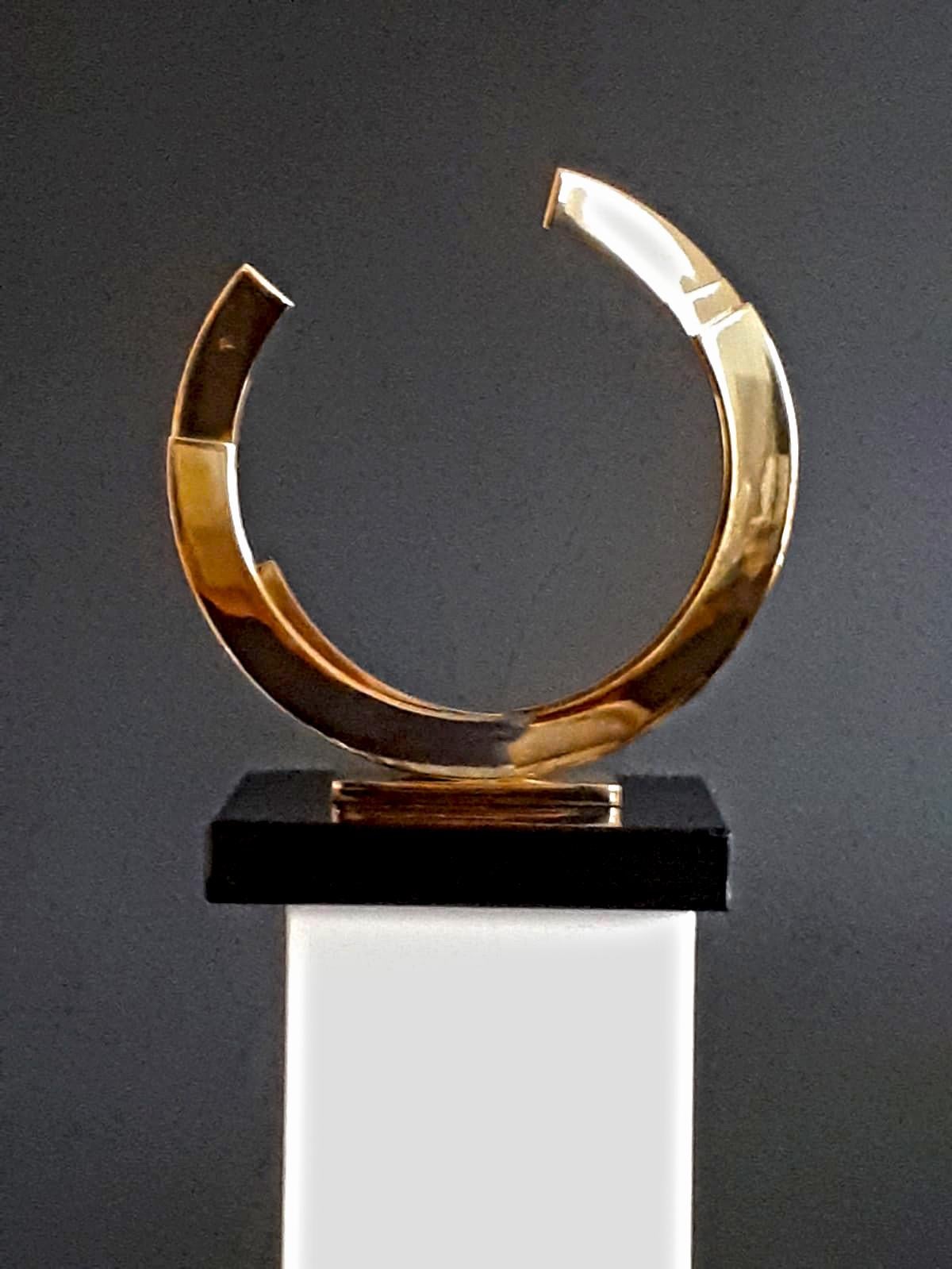Golden Orbit by Kuno Vollet - Shiny Brass Circle Contemporary Minimal sculpture 5