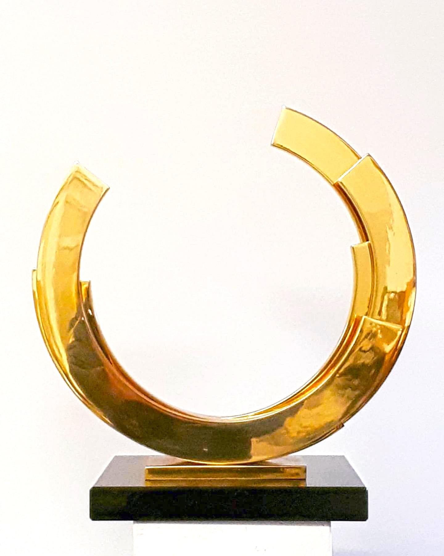 Golden Sphere by Kuno Vollet - Contemporary circular Brass sculpture For Sale 4
