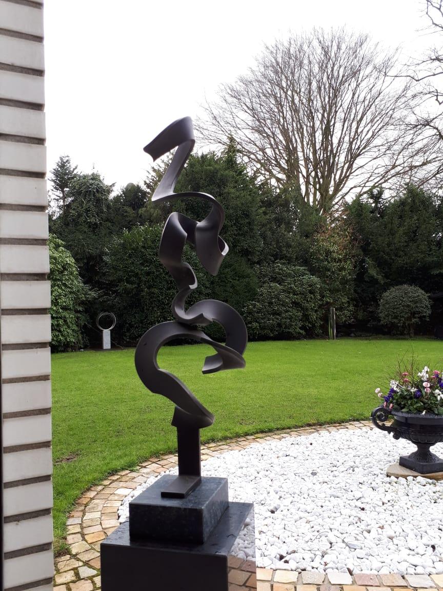High Schwerelos by Kuno Vollet - Tall Contemporary Black bronze sculpture For Sale 1