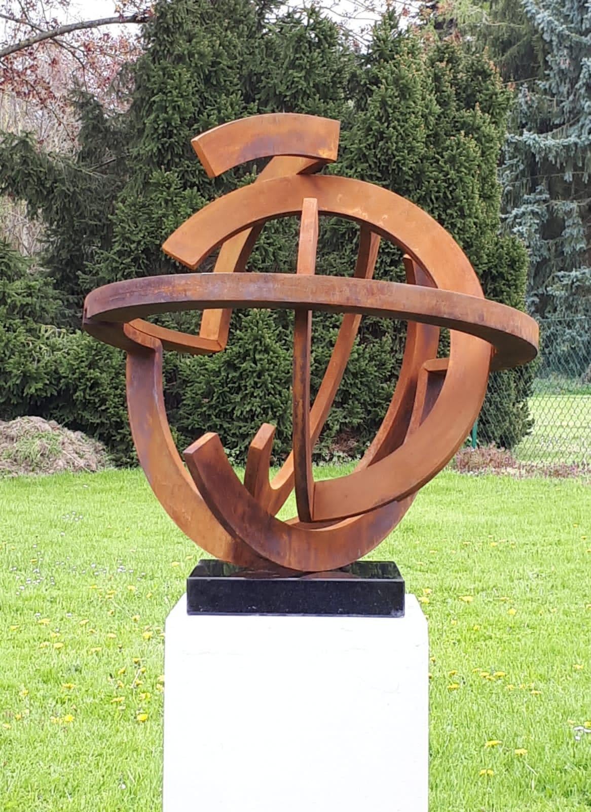 Infinite Steel de Kuno Vollet - Sculpture circulaire contemporaine en acier 