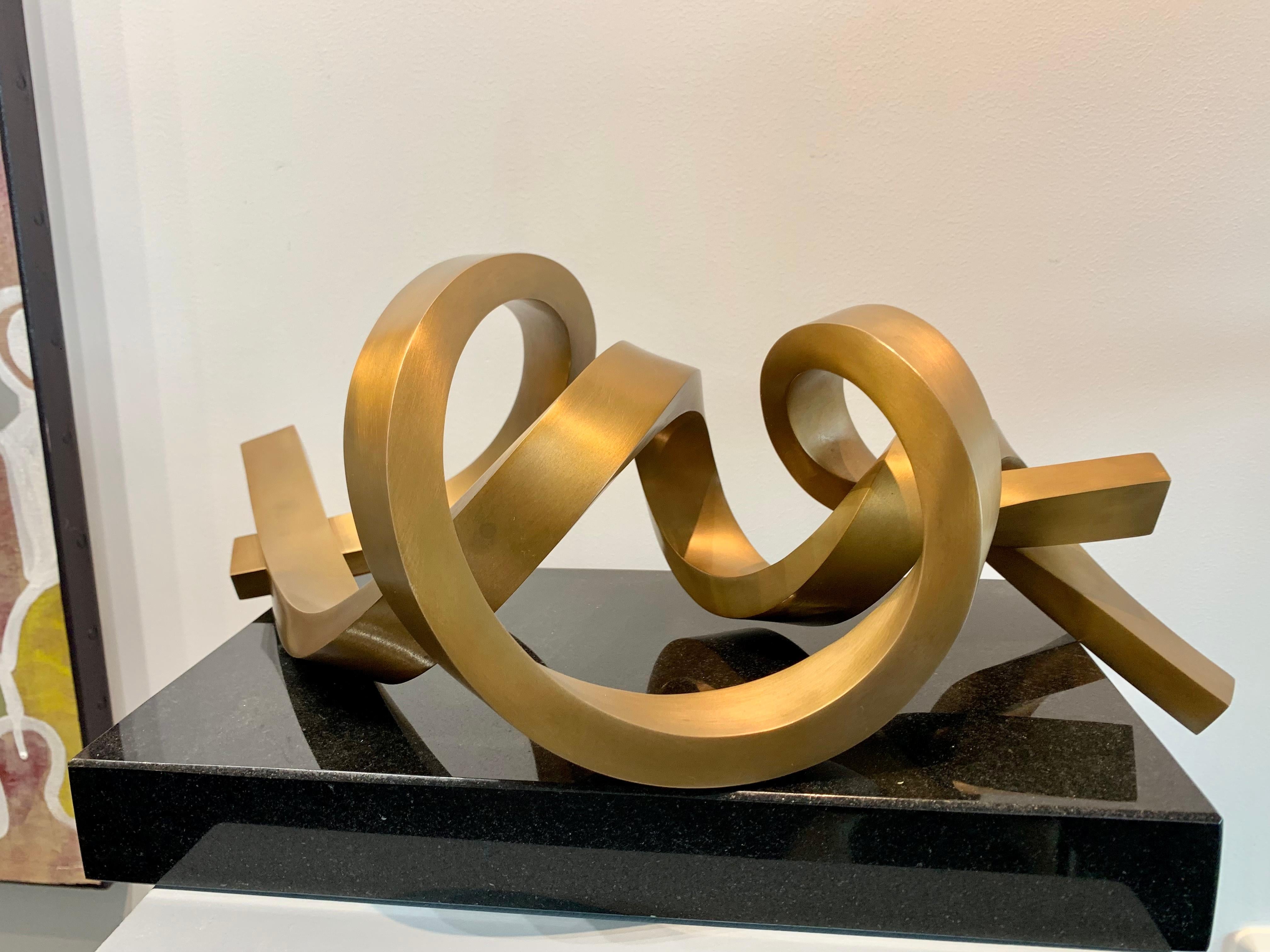 Infinitum by Kuno Vollet -Contemporary Abstract Gold Bronze sculpture For Sale 5