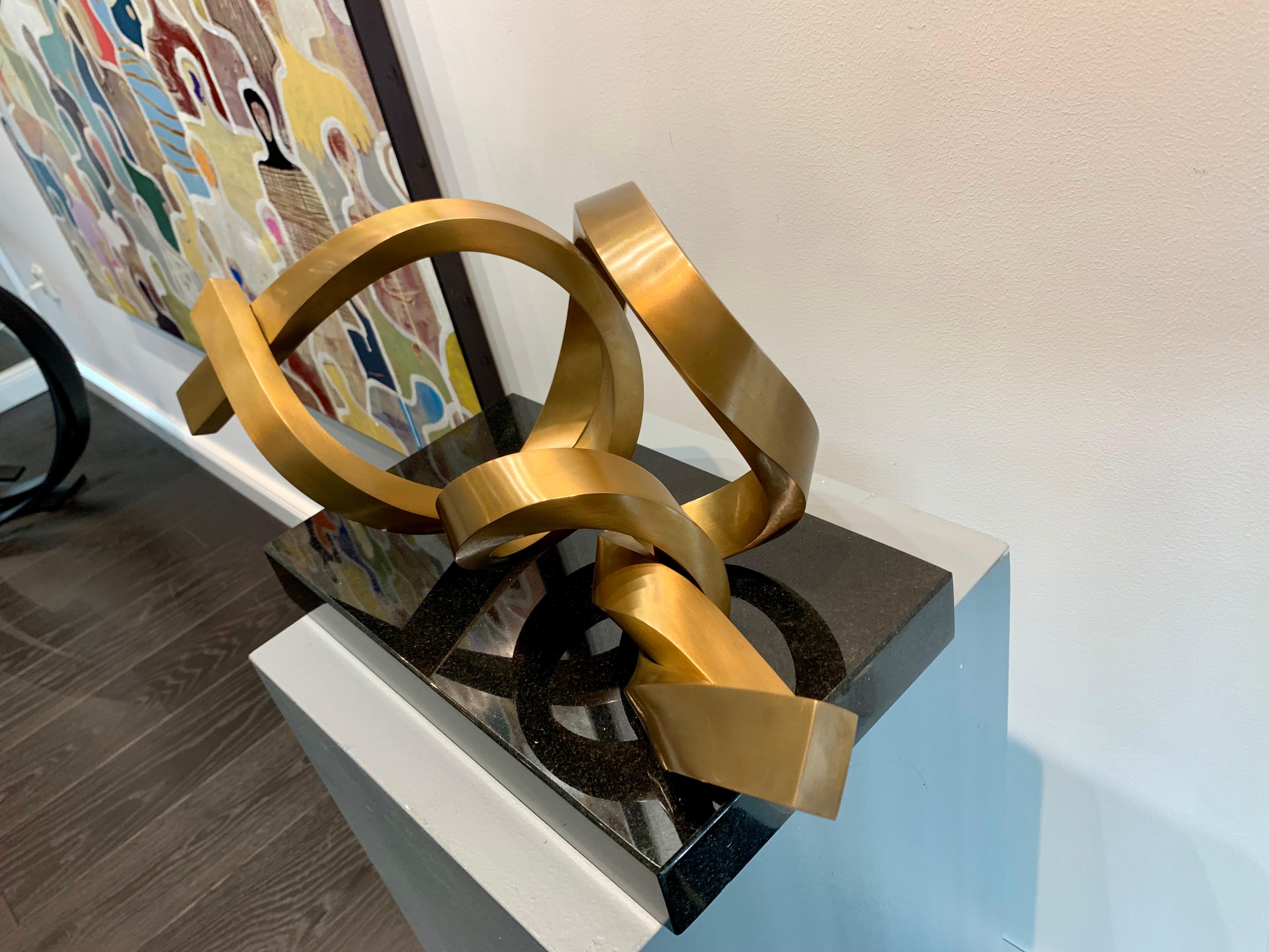 Infinitum by Kuno Vollet -Contemporary Abstract Gold Bronze sculpture For Sale 8