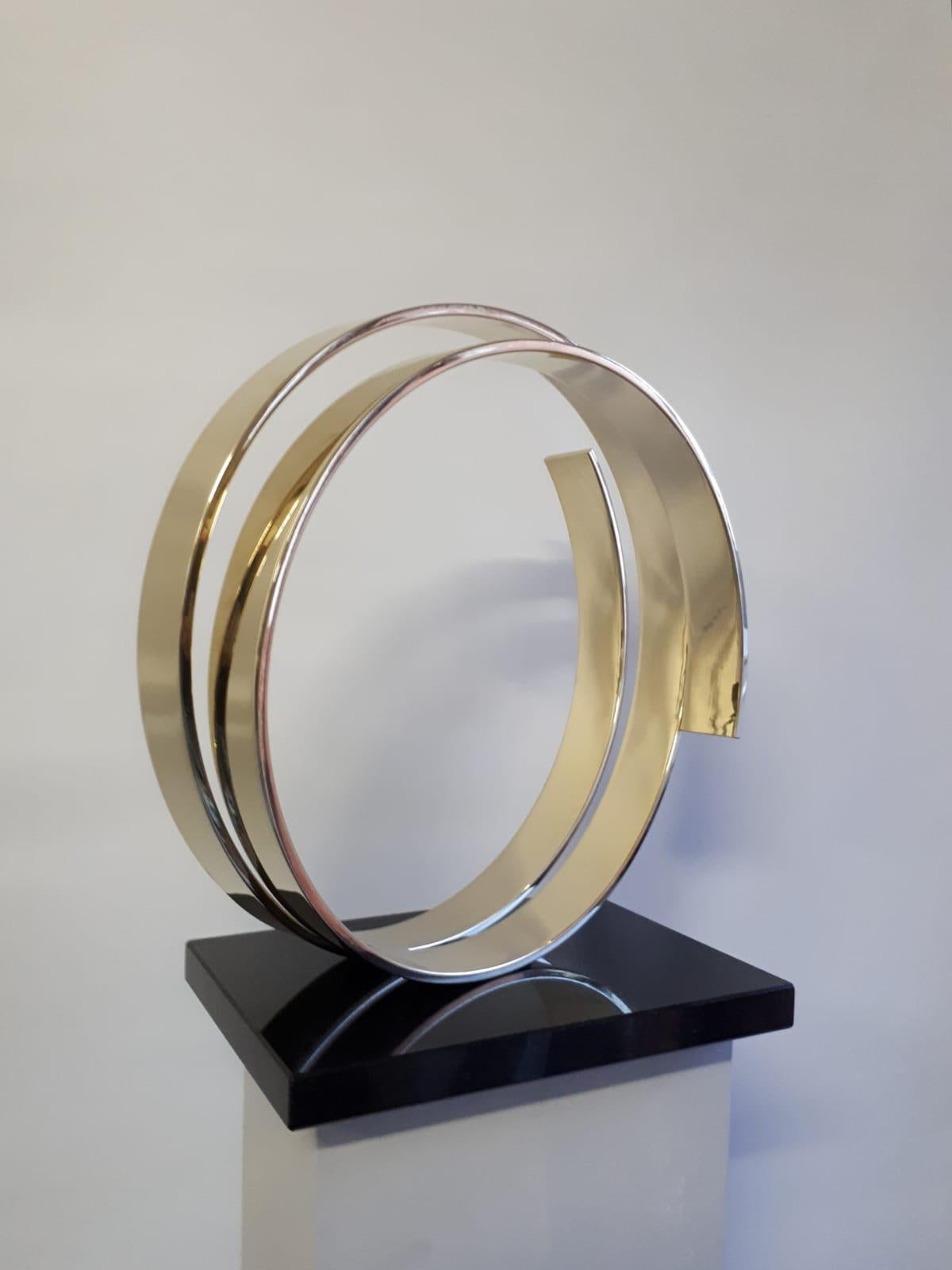 Infinity by Kuno Vollet - Contemporary Circular Bronze sculpture  3