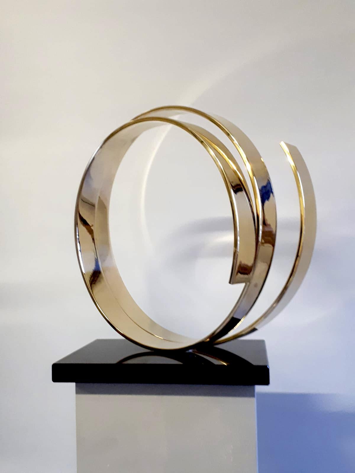 Infinity by Kuno Vollet - Contemporary Circular Bronze sculpture  5