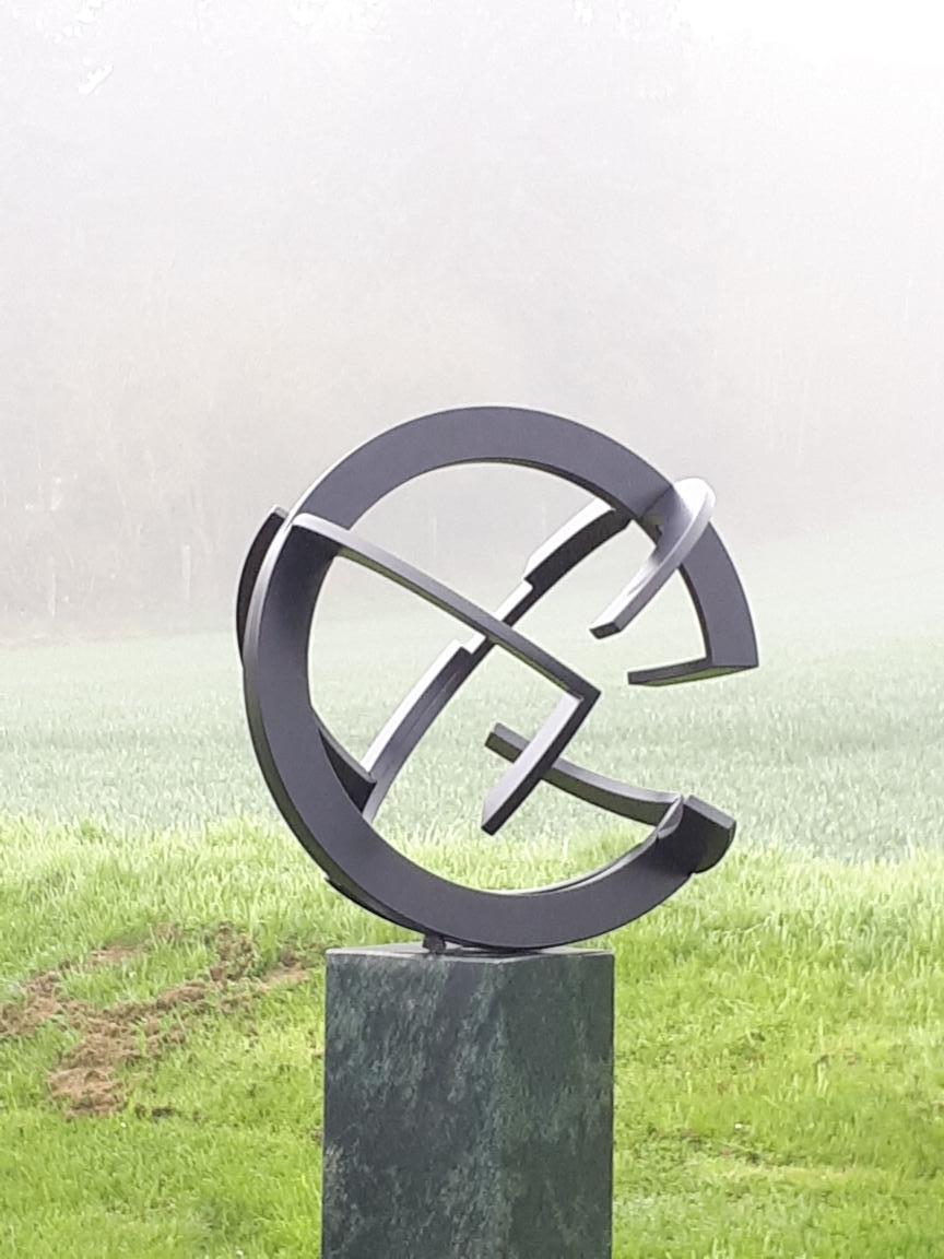 Intertwined by Kuno Vollet - Contemporary Circular Steel sculpture 3