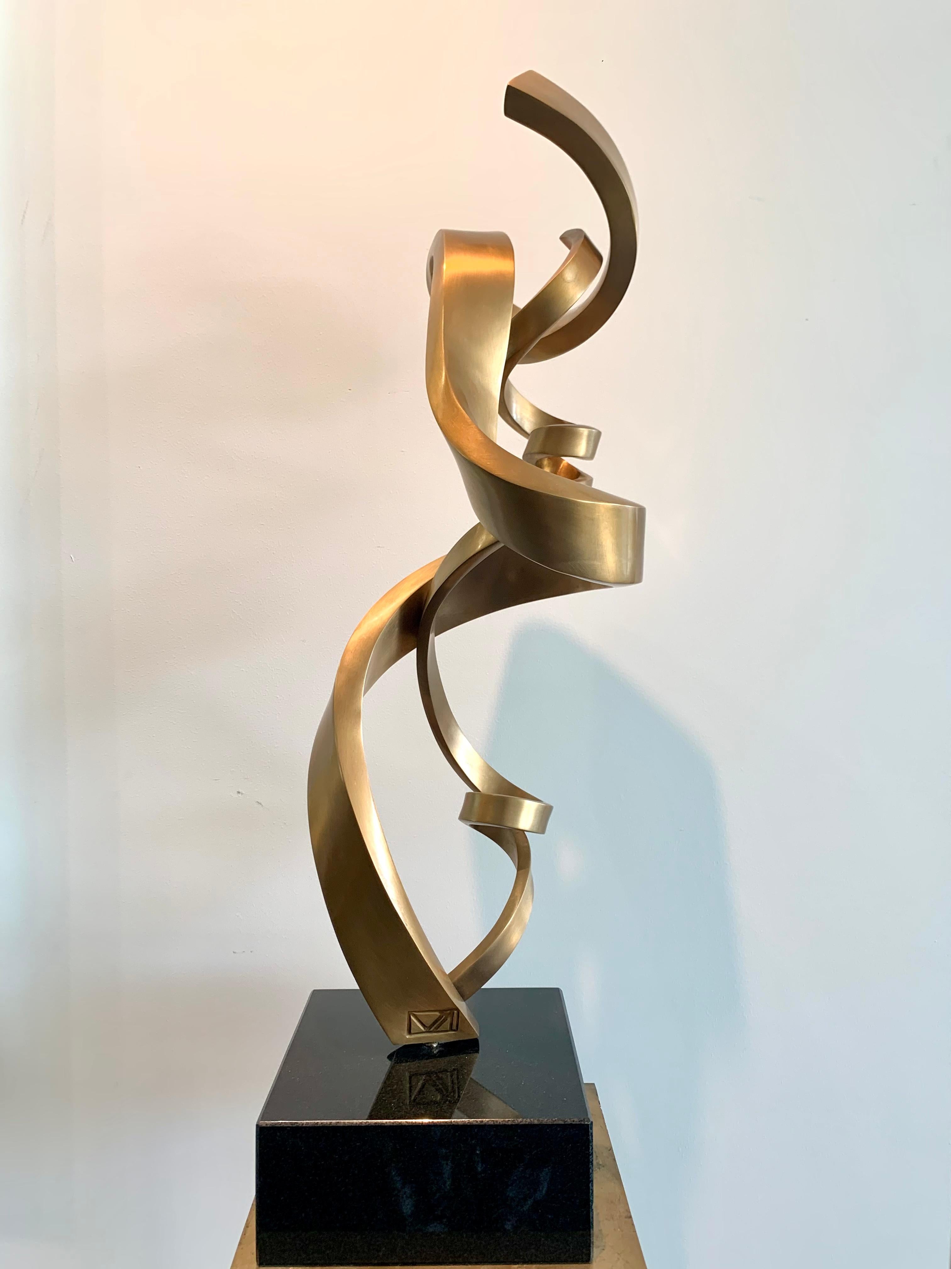 Love’s Bond by Kuno Vollet - Contemporary Golden bronze sculpture 10