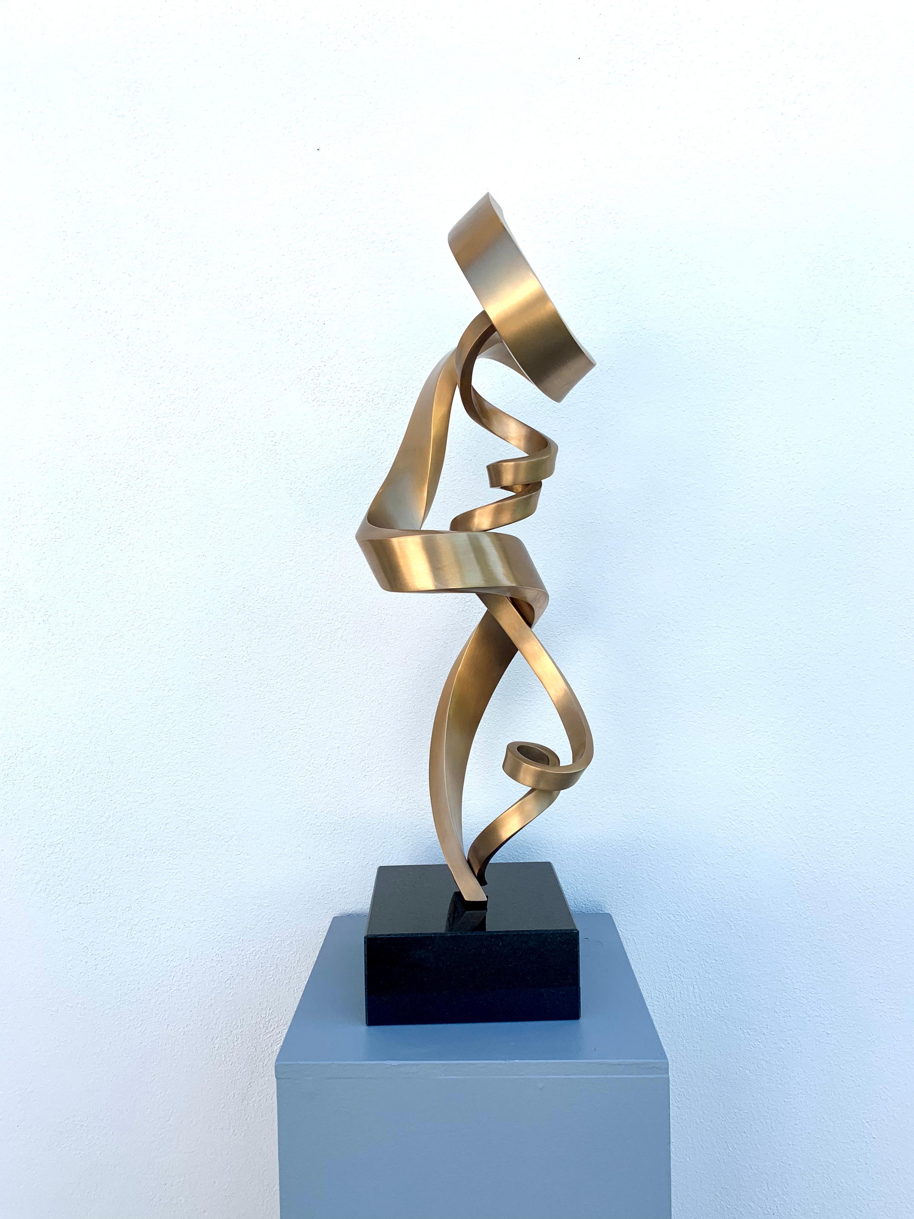Love’s Bond by Kuno Vollet - Contemporary Golden bronze sculpture 18