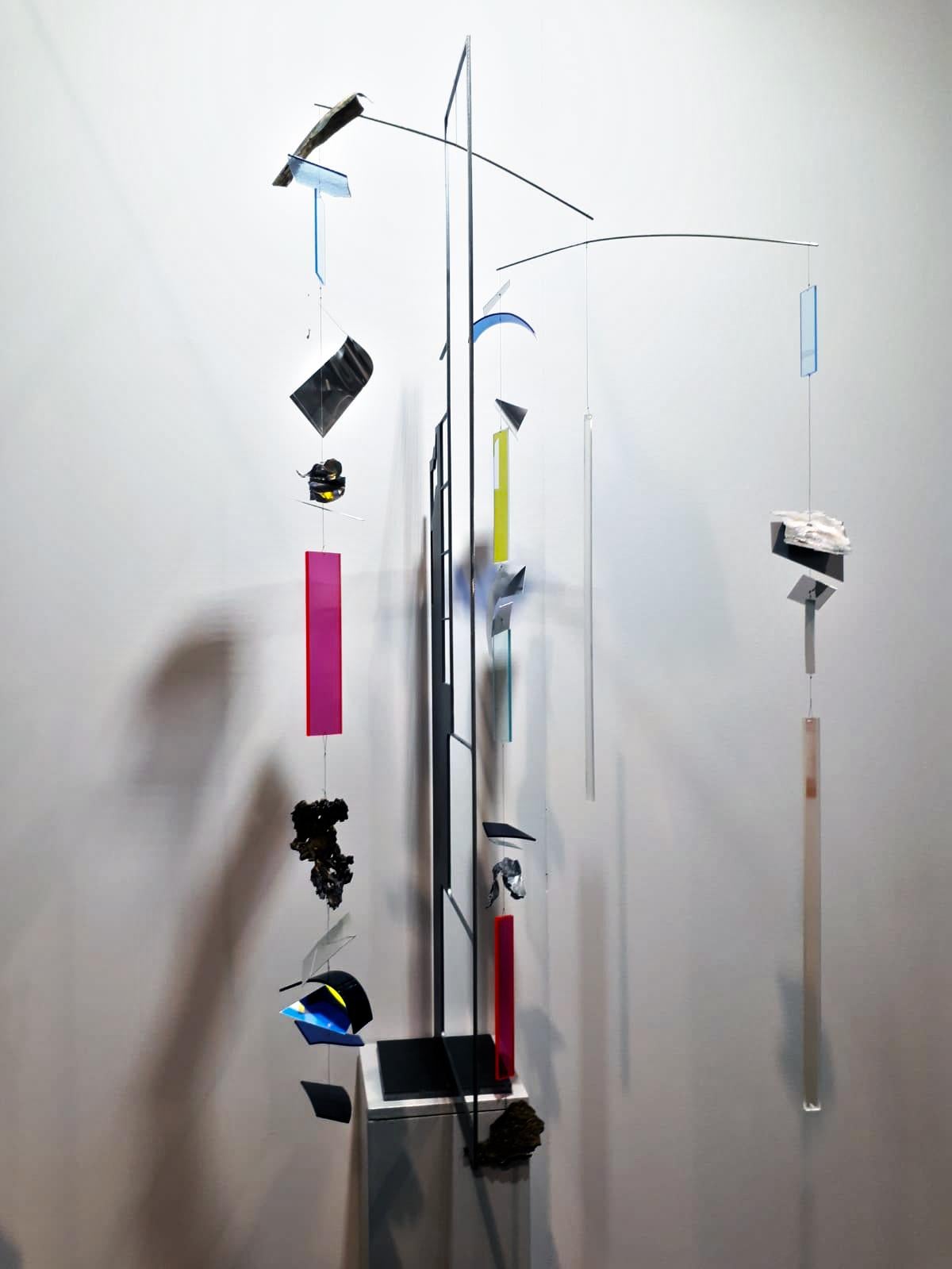 Movimientos móviles  de Kuno Vollet - Escultura contemporánea con partes móviles en venta 5